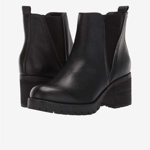 Mia Lug sole Jody chunky black booties size 8 1/2